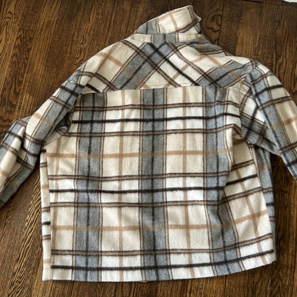 NWT Zara plaid soft shacket - Picture 8 of 8